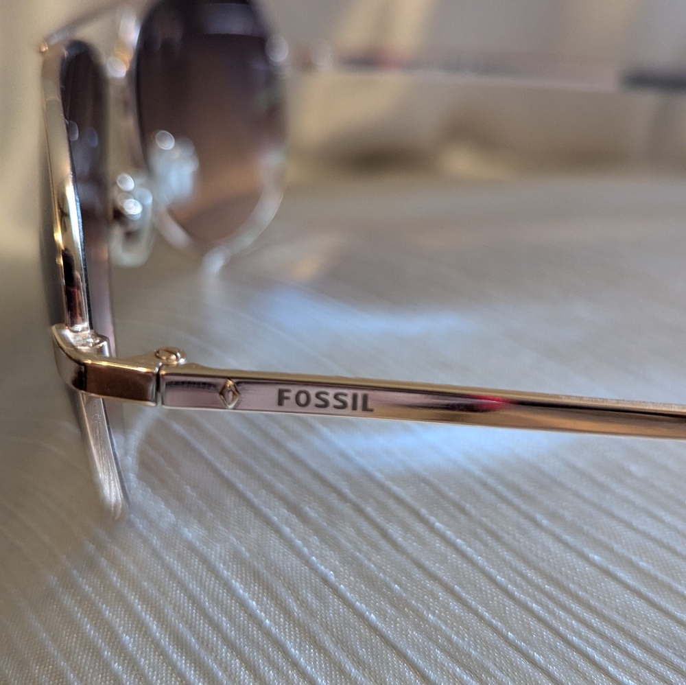 FOSSIL Full Rim Aviator Sunglasses - Picture 4 of 5